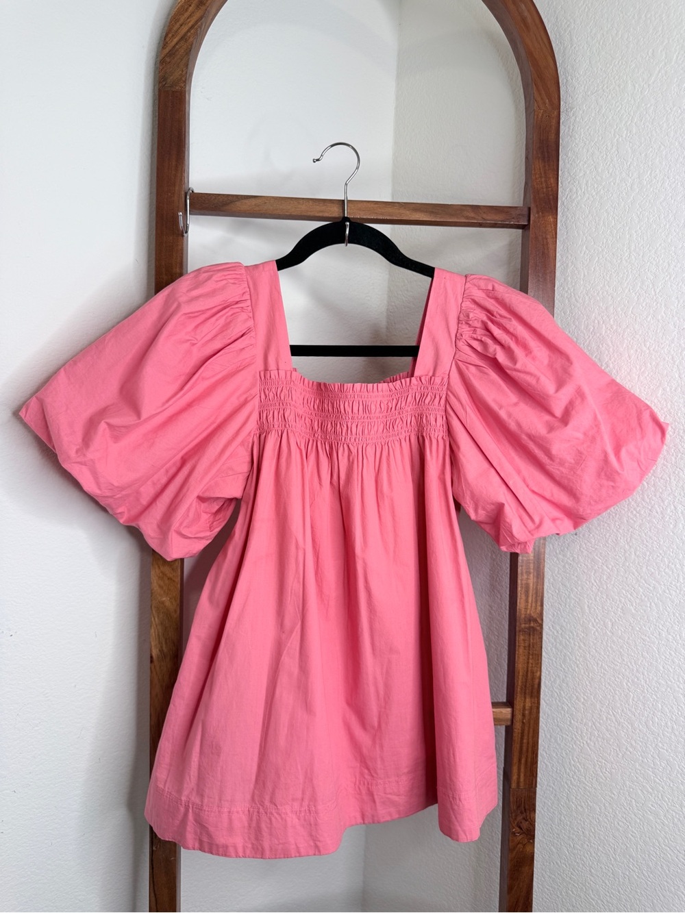 Maeve Anthropologie Pink Puff Sleeve Smocked Top Size Small